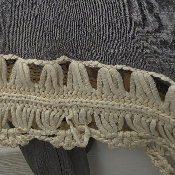 Umgee Boho Crochet Trim Colorblock Top Blouse Size Medium - Picture 5 of 5